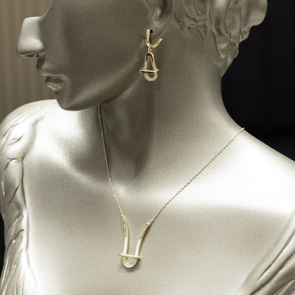 14 Ayar Taşlı Detay Altın Kolye