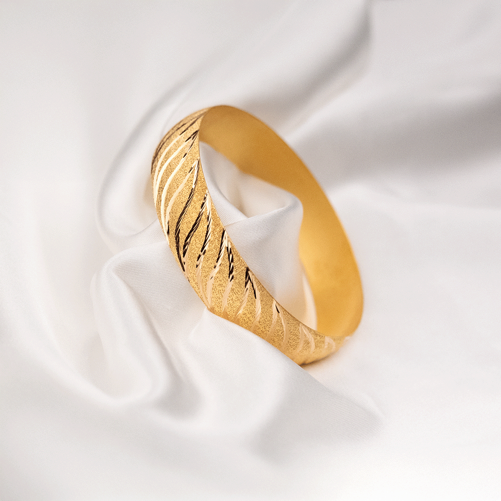 22 Ayar Parıltılı Yaprak Desenli Mega Altın Bilezik 40 Gr