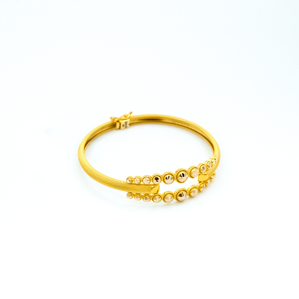 14 Ayar Göz Kamaştırıcı Kelepçe Altın Bileklik