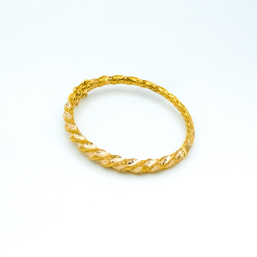 14 Ayar Narin Şıklık Kelepçe Altın Bileklik