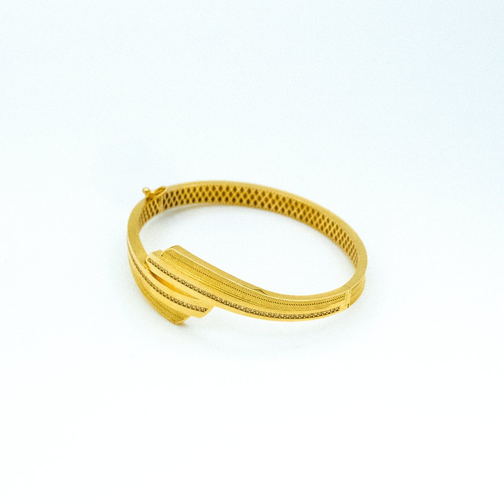 14 Ayar Yıldız Yansıması Kelepçe Altın Bileklik