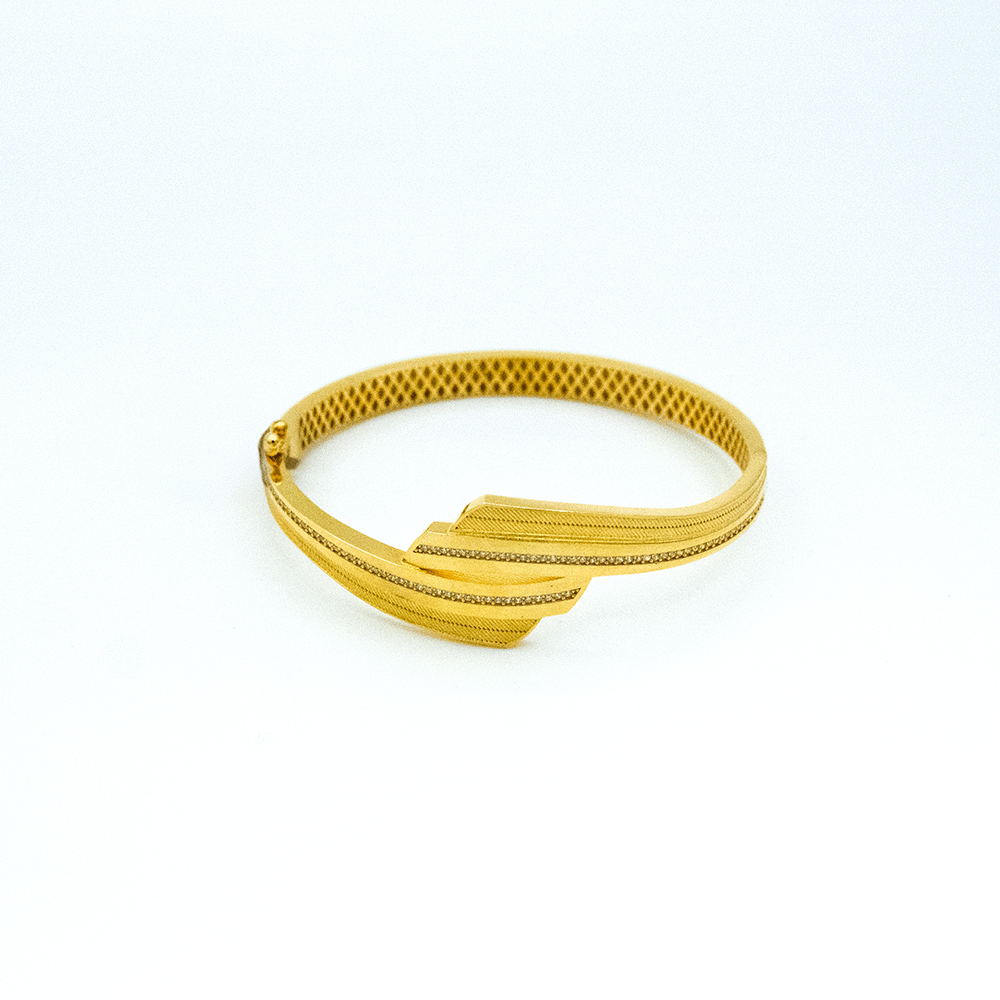 14 Ayar Yıldız Yansıması Kelepçe Altın Bileklik