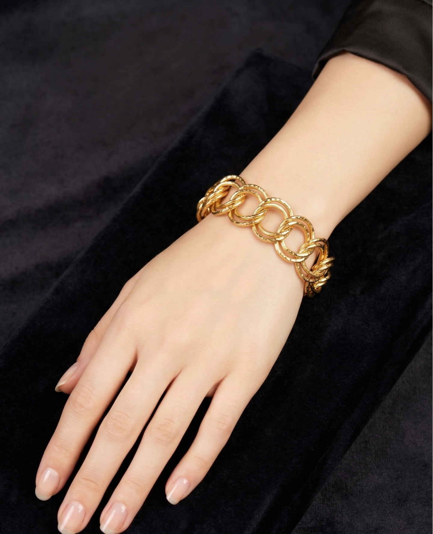 14 Ayar Geniş Halkalı Dokulu Altın Samanyolu Bileklik