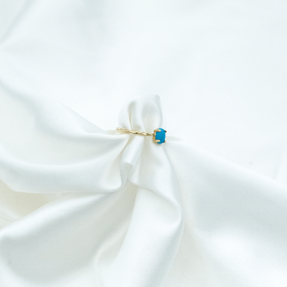 14 Ayar Oval Mavi Taşlı Altın Yüzük