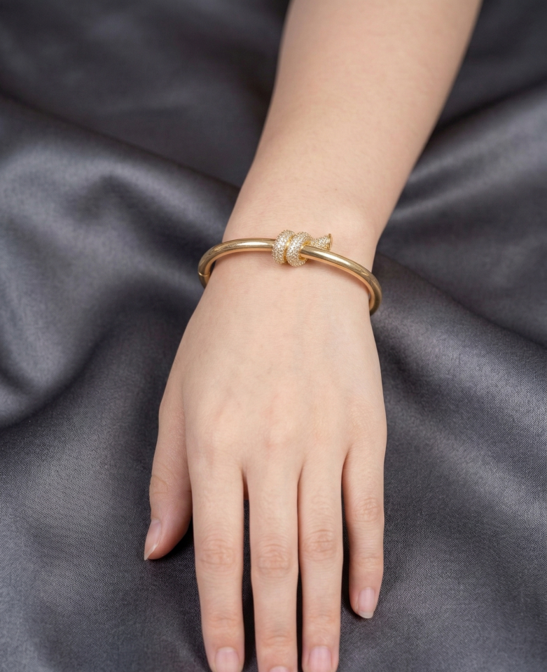 14 Ayar Zirkon Taşlı Düğümlü Kelepçe Bileklik