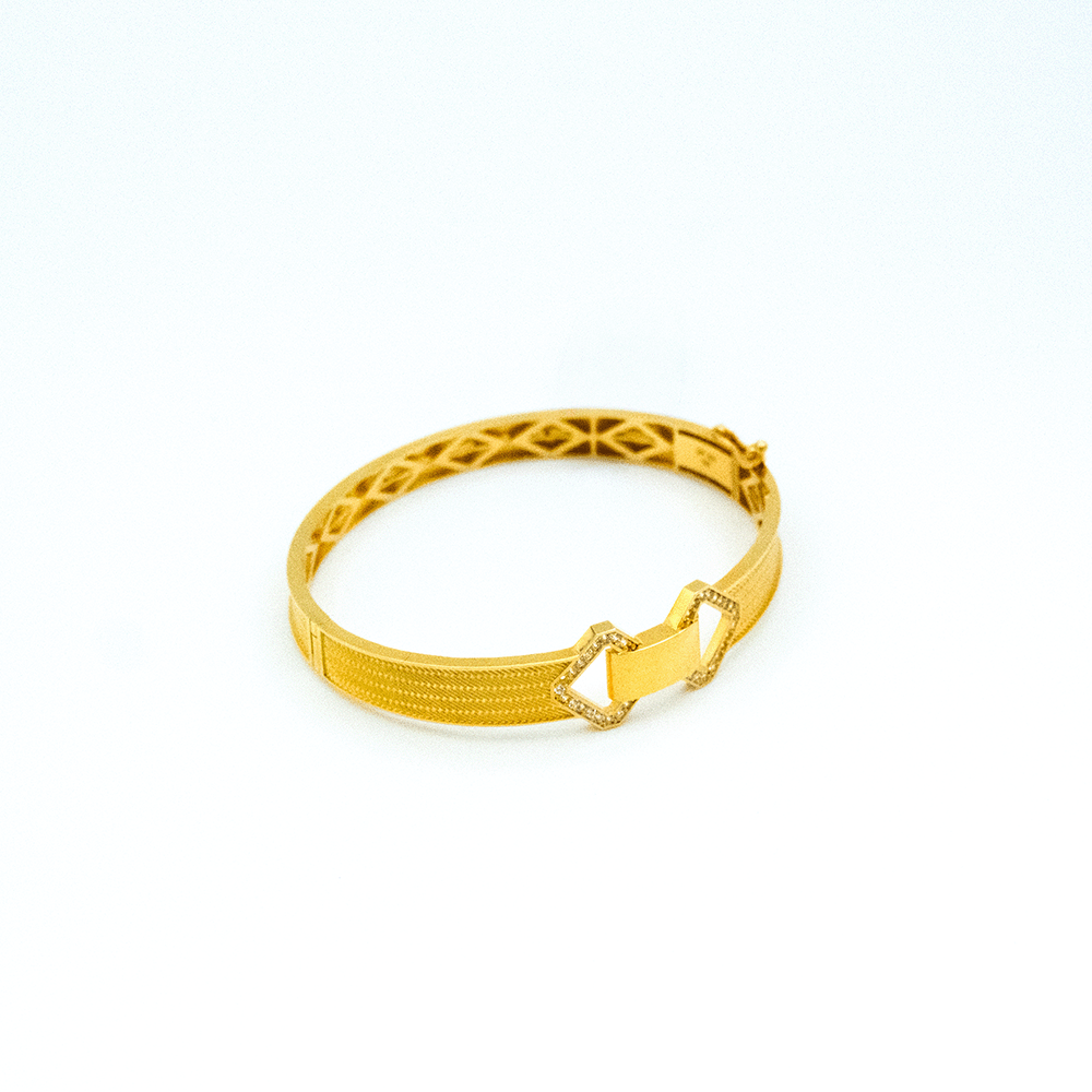 14 Ayar Göz Alıcı Zarafet Kelepçe Altın Bileklik