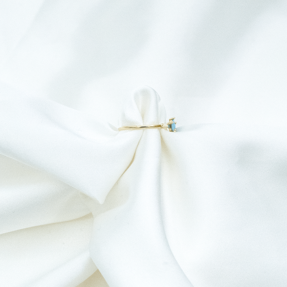 14 Ayar Üç Mavi Taşlı Altın Yüzük