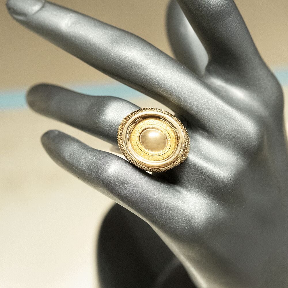 14 Ayar Oval İşlemeli Altın Yüzük