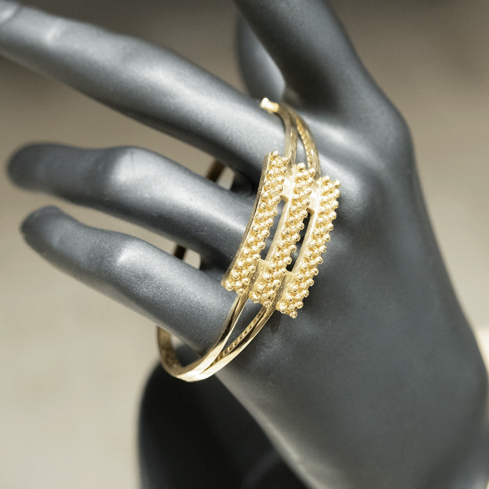 14 Ayar Gizli Zerre Altın Kelepçe Bileklik