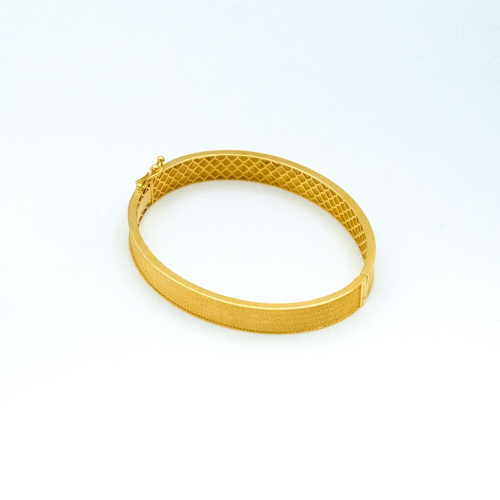14 Ayar Hasır Görünümlü Kelepçe Altın Bileklik