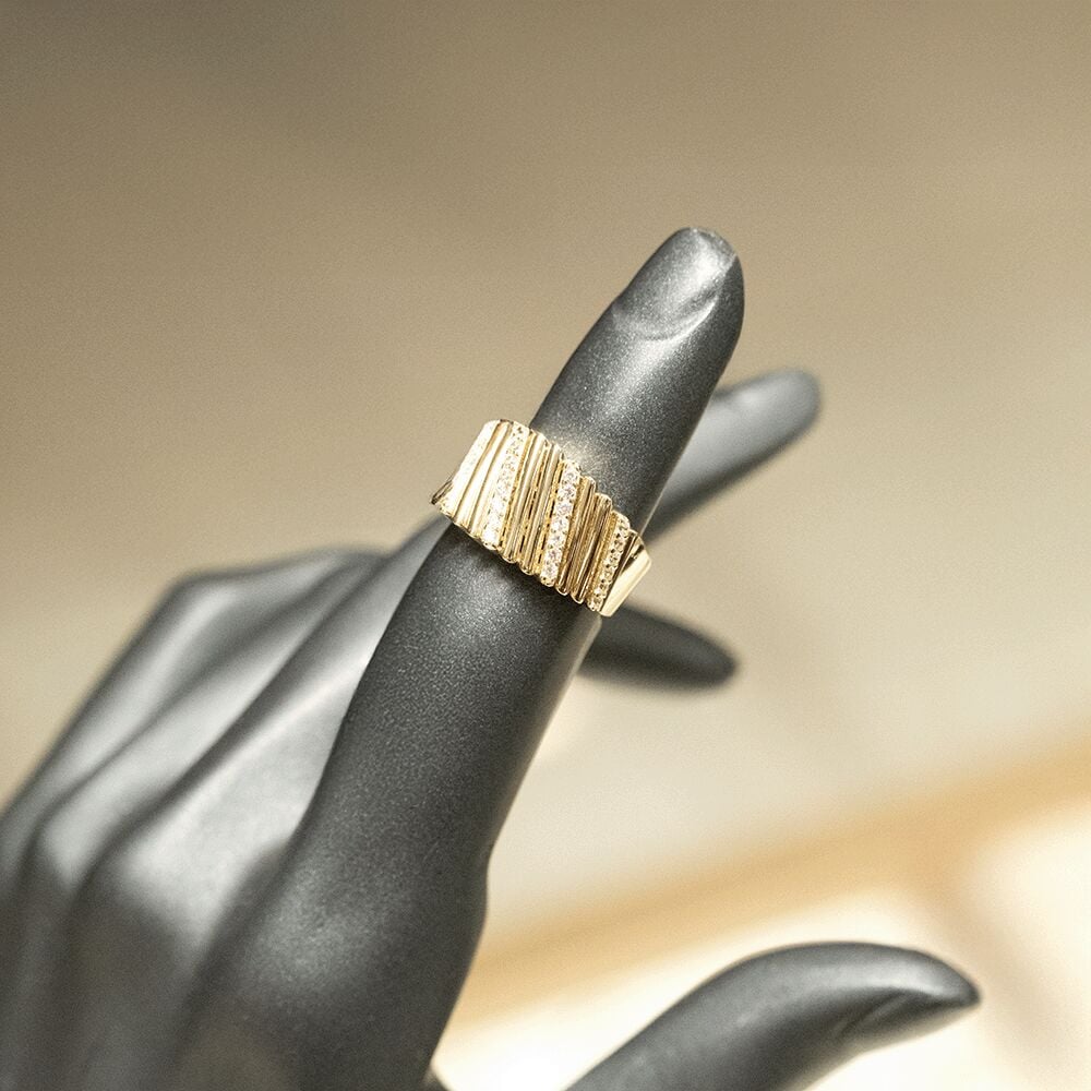 14 Ayar Kırçıl Yansı Altın Yüzük