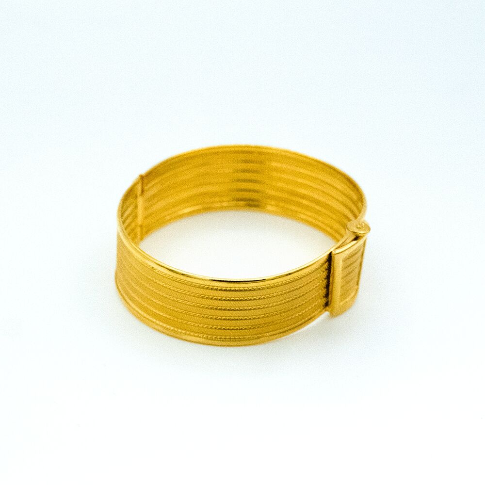 14 Ayar Tokalı Şeritli Kelepçe Altın Bileklik