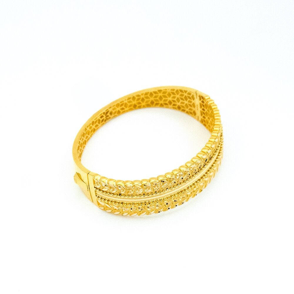 14 Ayar Kumlu Yol Yapraklı Kelepçe Altın Bileklik