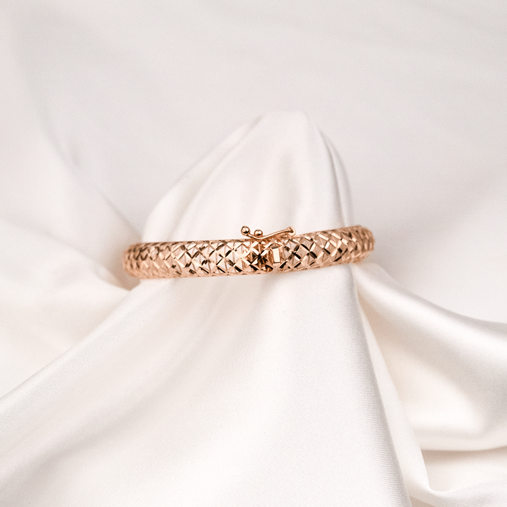 14 Ayar Kare Desenli Altın Bileklik