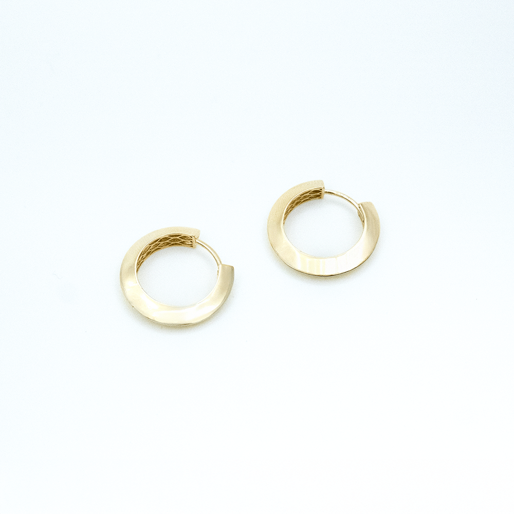 14 Ayar Oval Kısımlı Altın Küpe