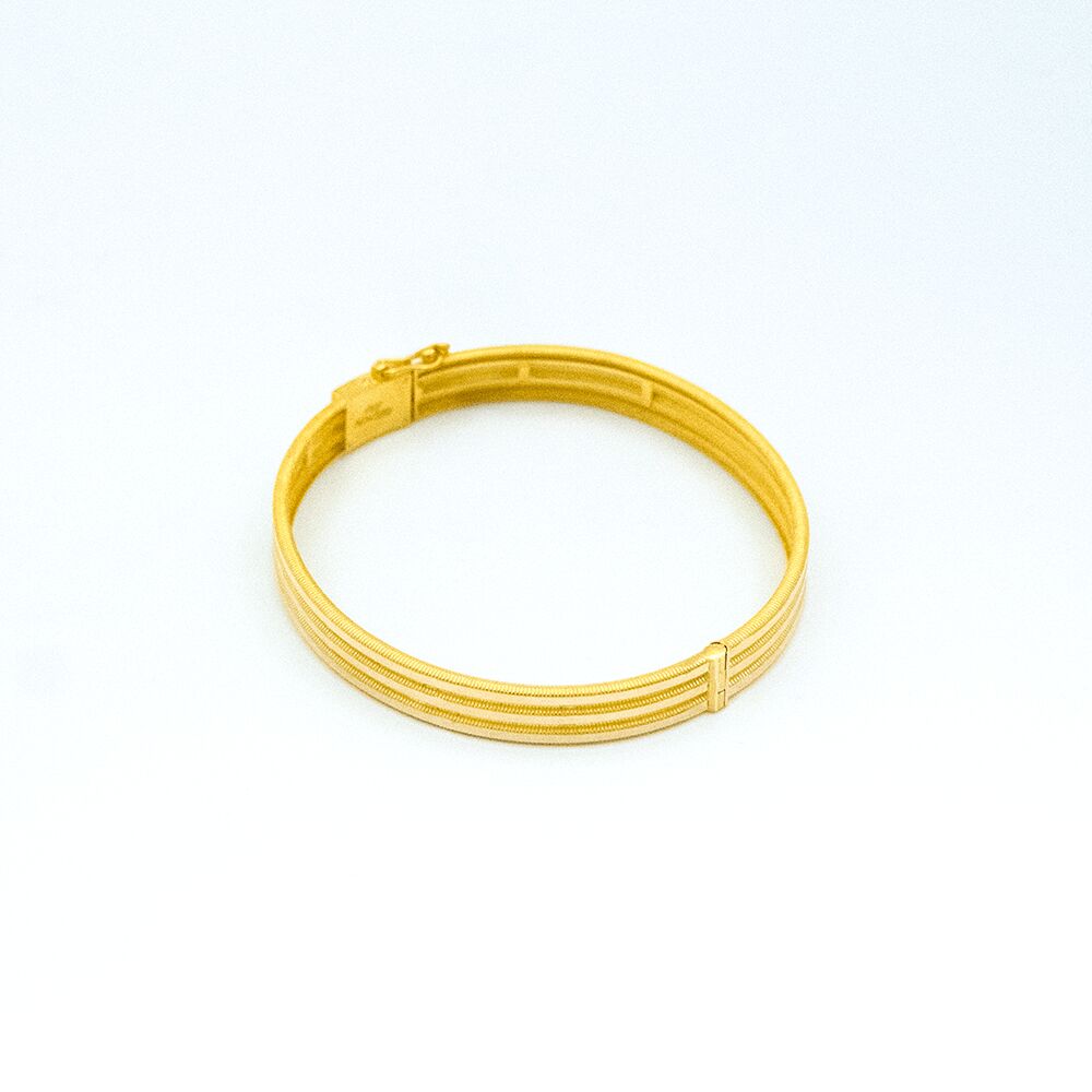 14 Ayar Işıltılı Detaylı Kelepçe Altın Bileklik