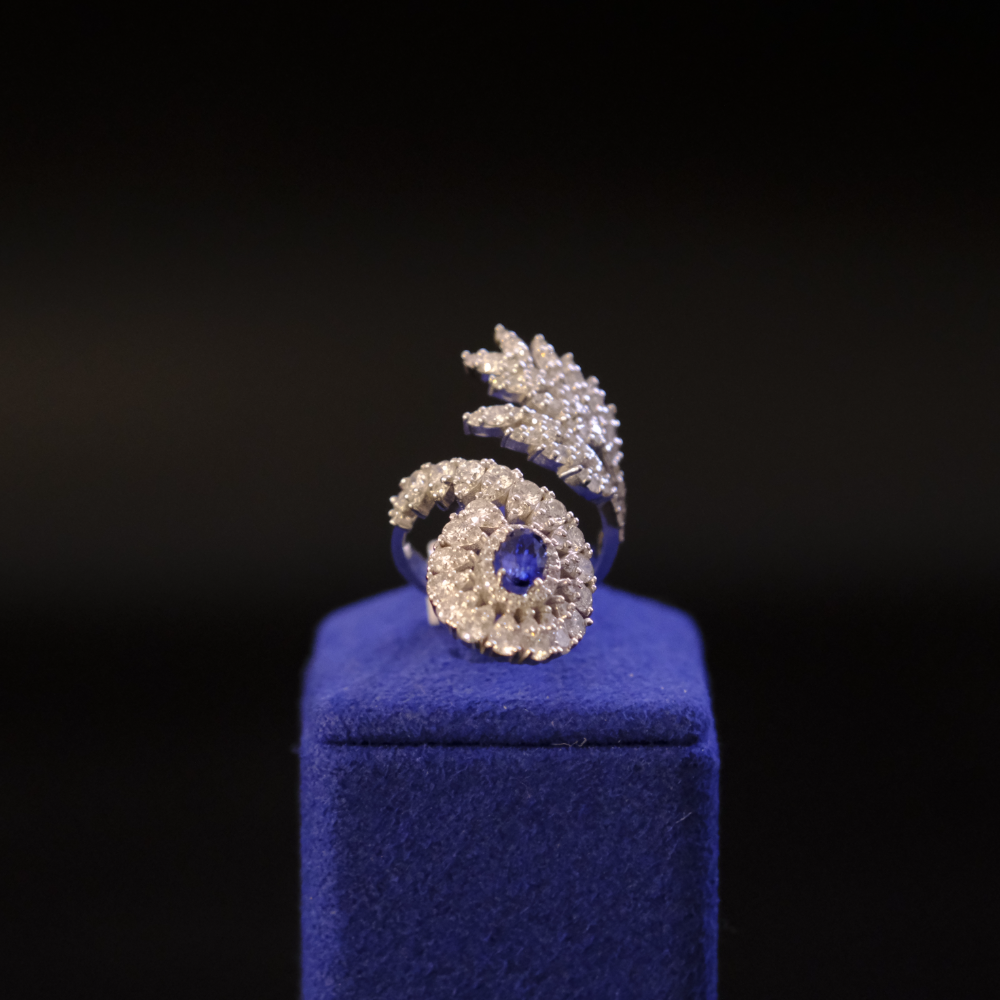 14 Ayar Safir Taşlı Kanat Formlu Pırlanta Yüzük