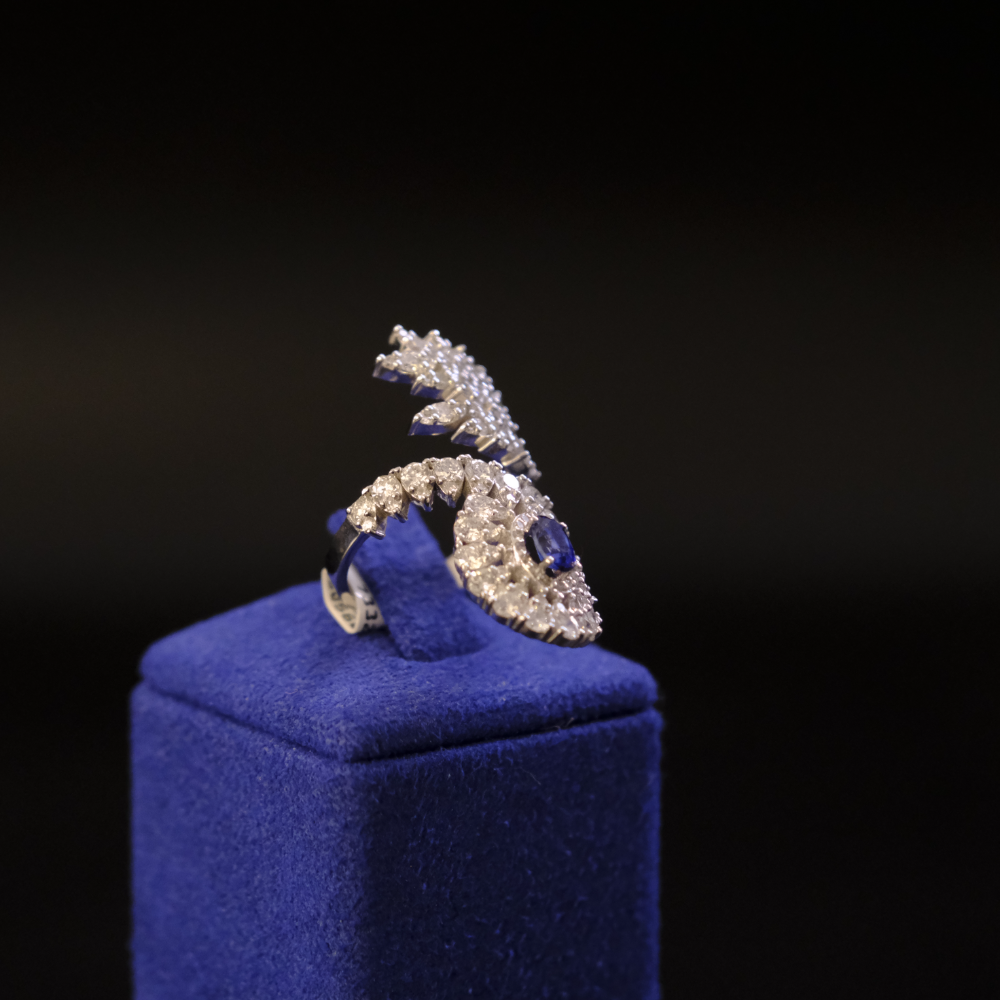 14 Ayar Safir Taşlı Kanat Formlu Pırlanta Yüzük