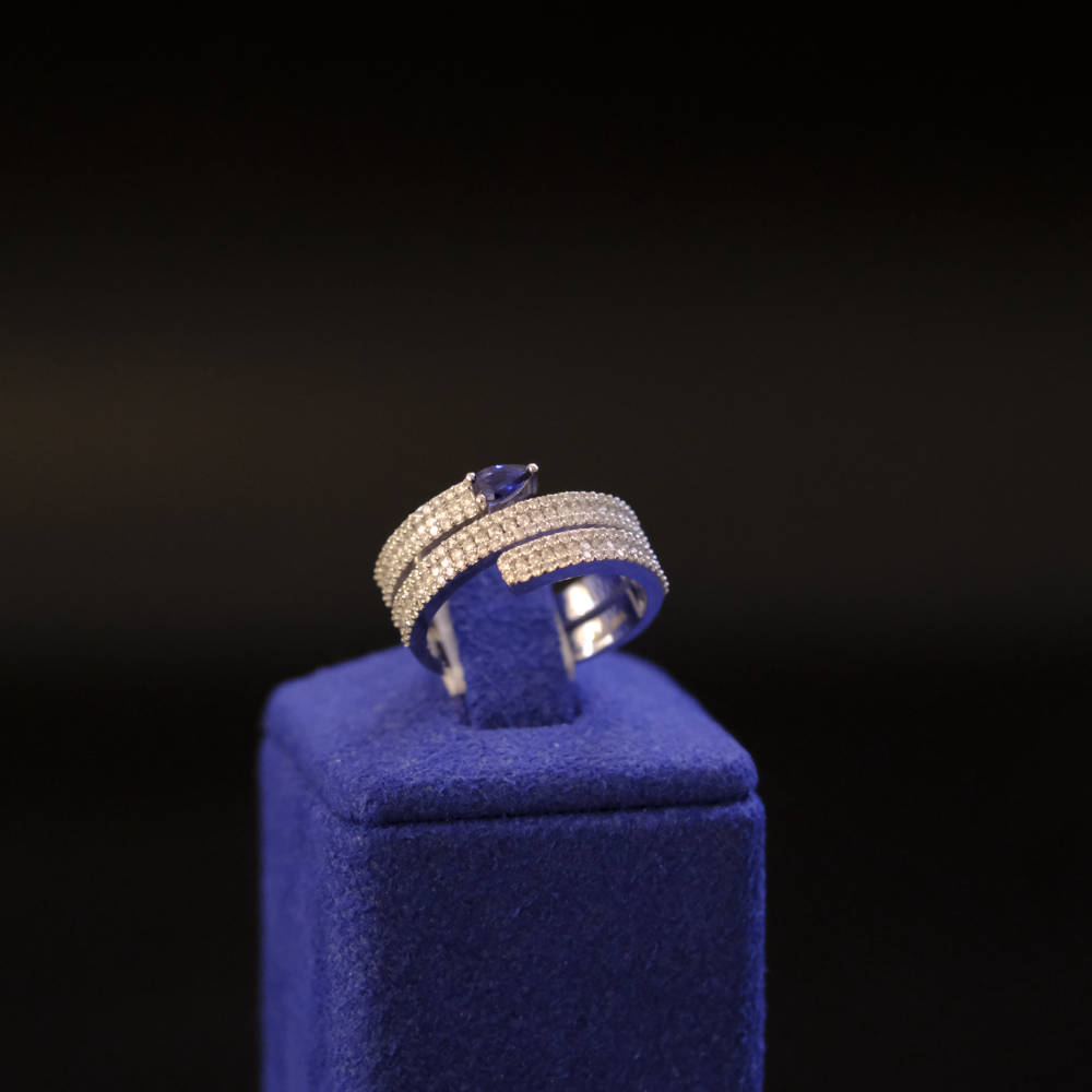 14 Ayar Modern Oval Bakla Pırlanta Yüzük