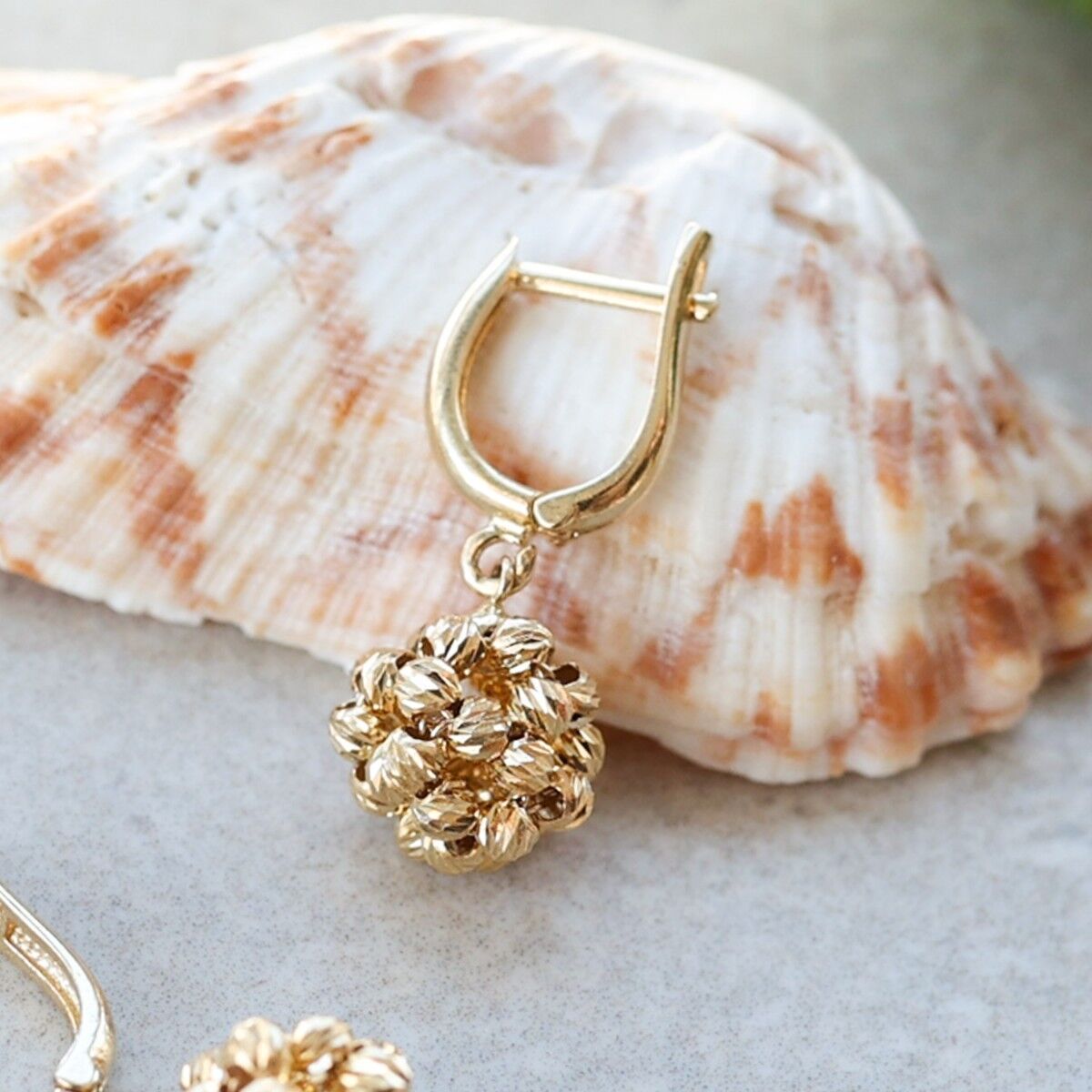 14 Ayar Dorika Toplu Altın Küpe