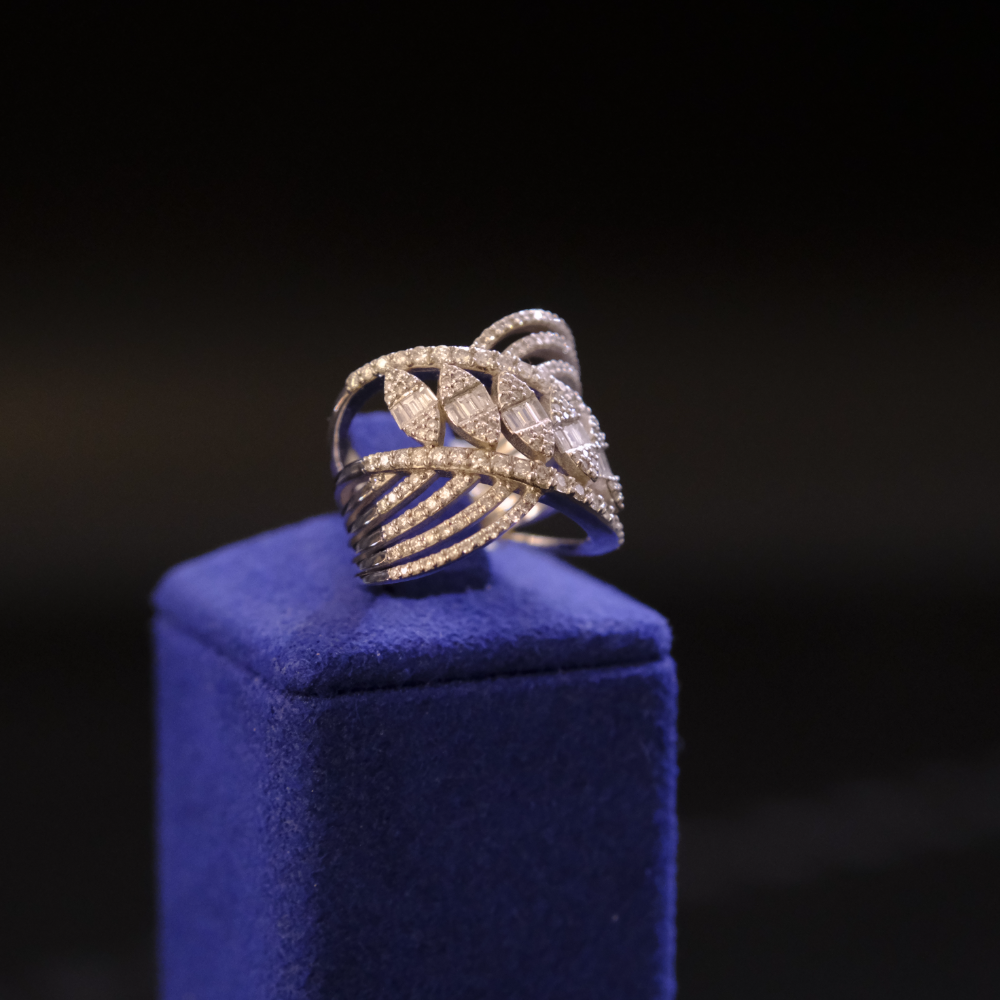 14 Ayar Markiz Taşlı Sarmal Model Pırlanta Yüzük