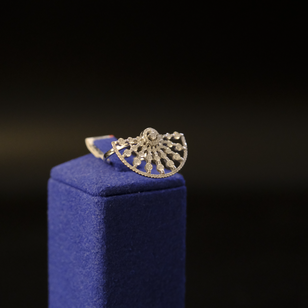 14 Ayar Yelpaze Formlu Pırlanta Yüzük