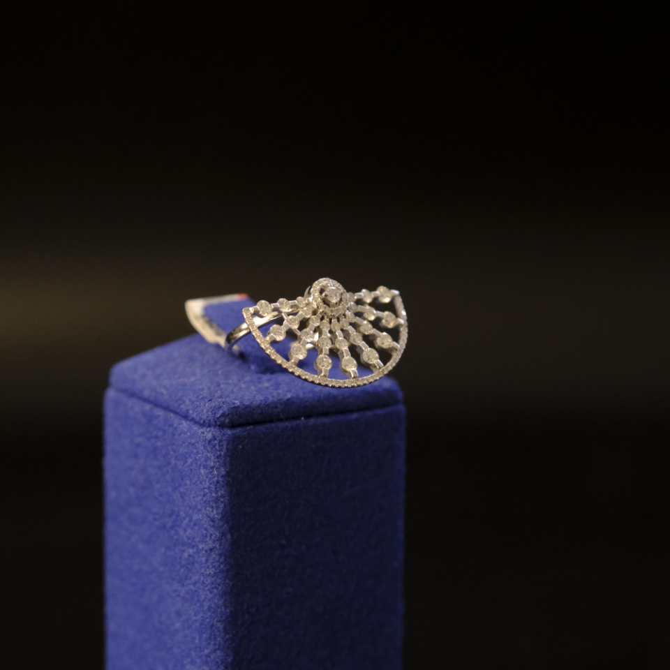 14 Ayar Yelpaze Formlu Pırlanta Yüzük