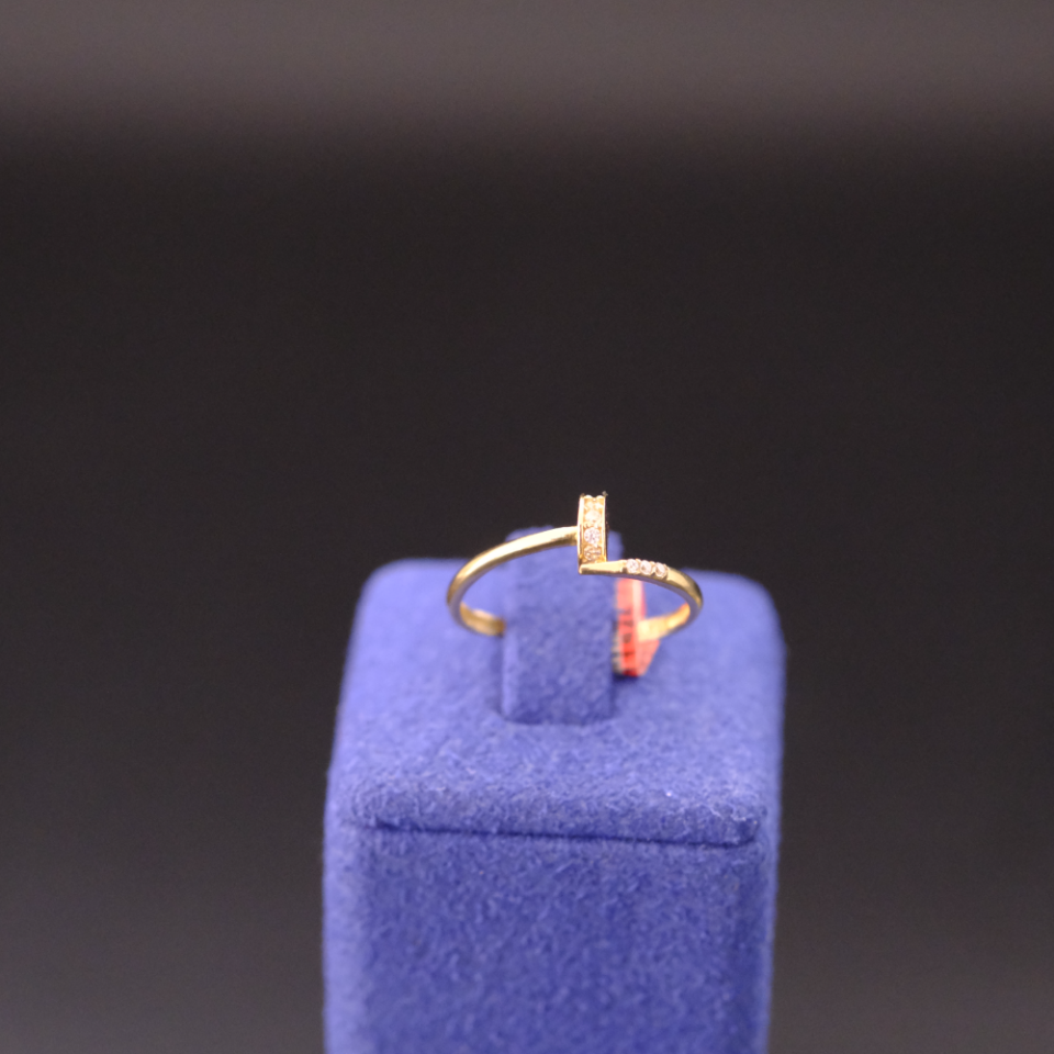 14 Ayar Modern ''T'' Tasarım Minimalist Altın Yüzük