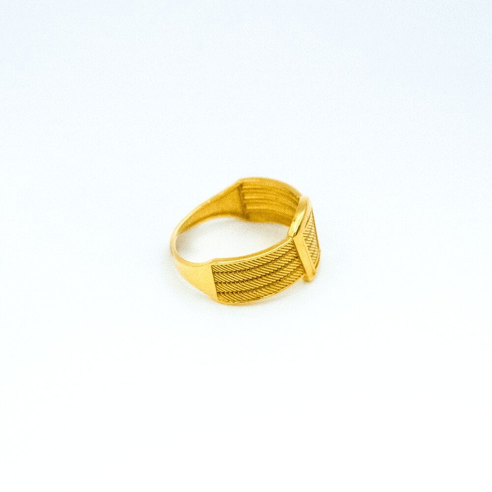 14 Ayar Saklı Çizgi Altın Yüzük