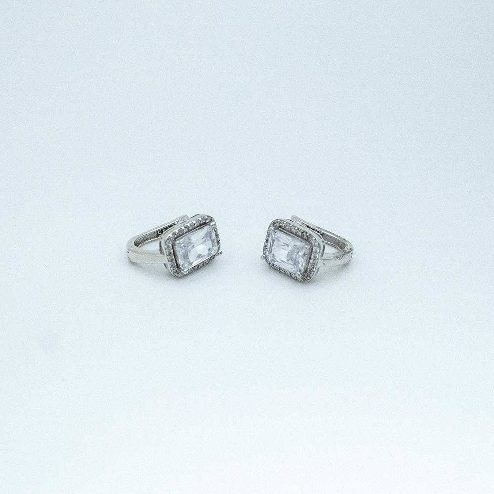 14 Ayar Taşlı Parıltılı Altın Küpe