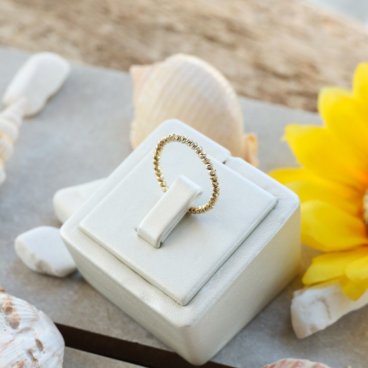 14 Ayar Tek Sıra İtalyan Dorikalı Altın Yüzük