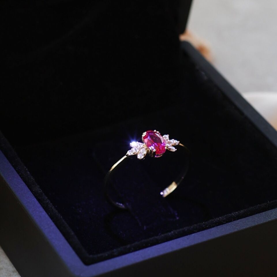 14 Ayar Oval Pembe Taşlı Altın Yüzük
