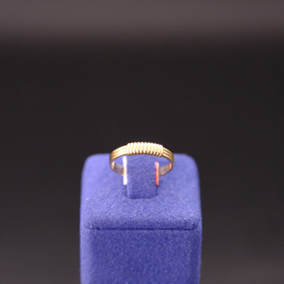 14 Ayar Modern Asimetrik Çift Hatlı Altın Yüzük