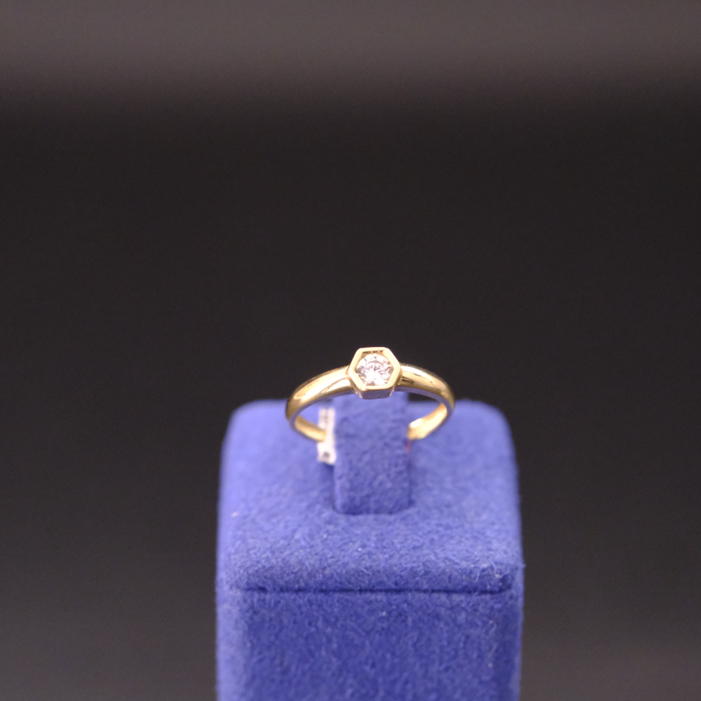 14 Ayar Modern Altıgen Tektaş Altın Yüzük