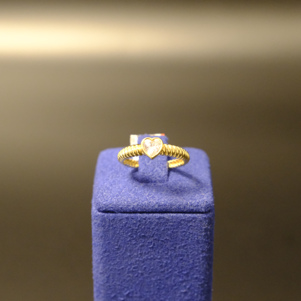 14 Ayar Modern Kalp Kesim Taşlı Burgu Altın Yüzük