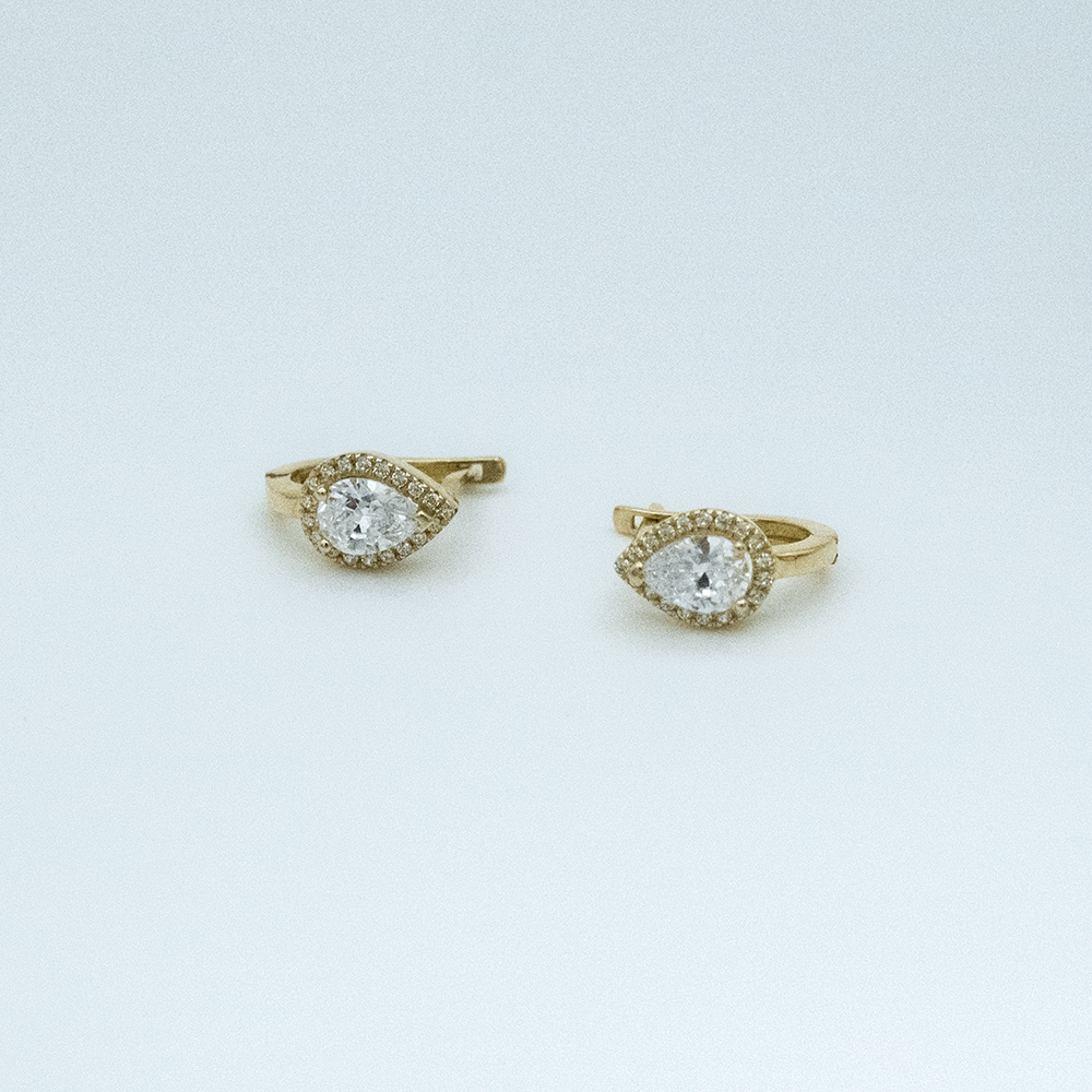 14 Ayar Oval Kesim Taşlı Detaylı Altın Küpe