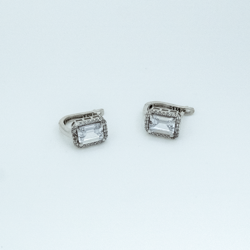 14 Ayar Baget Beyaz Altın Küpe