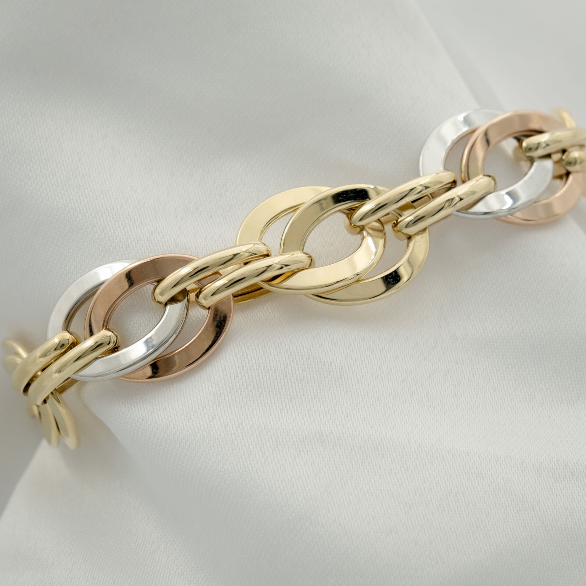 14 Ayar Renkli Oval Sıralı Altın Bileklik