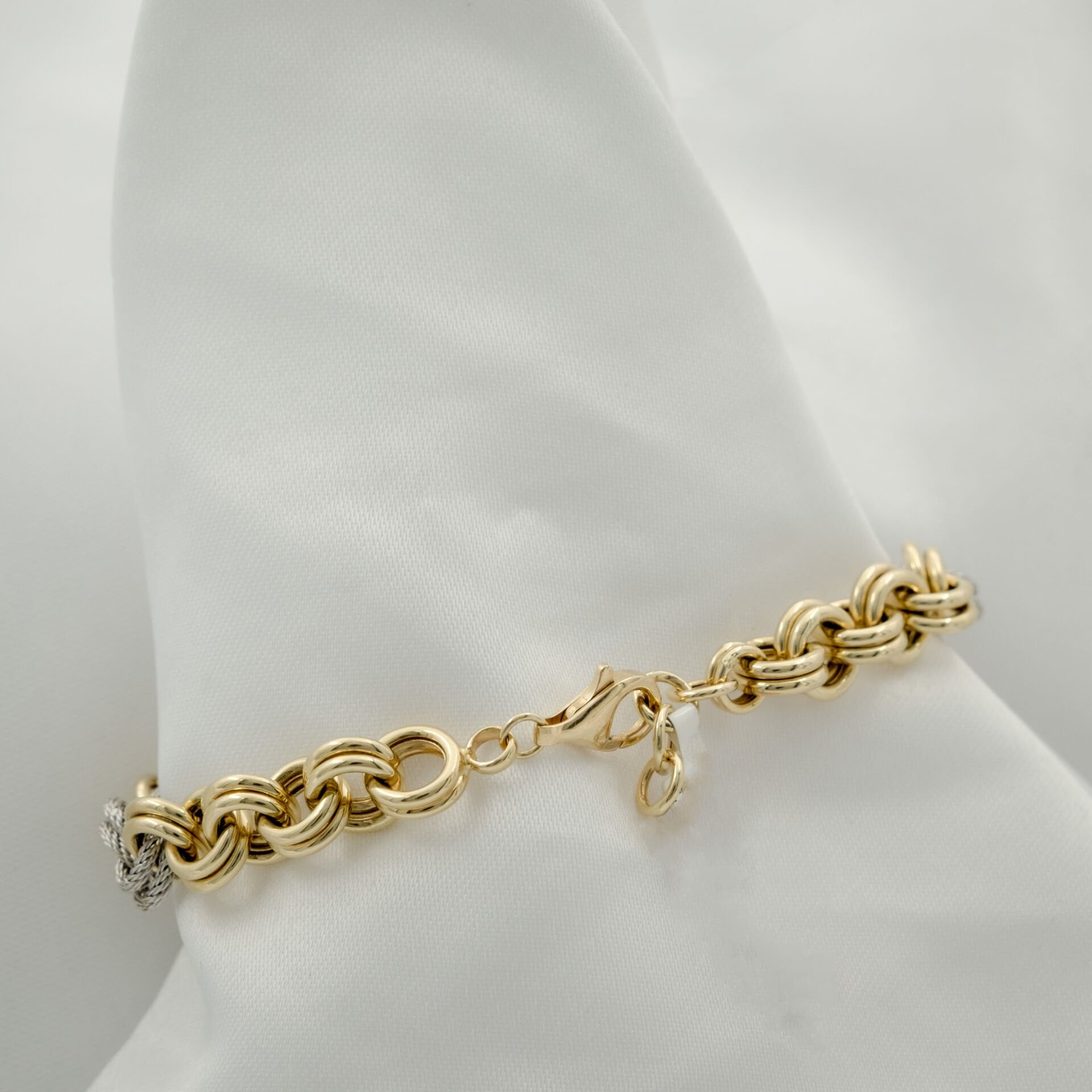 14 Ayar Çift Ataç Detaylı Sıralı Altın Bileklik