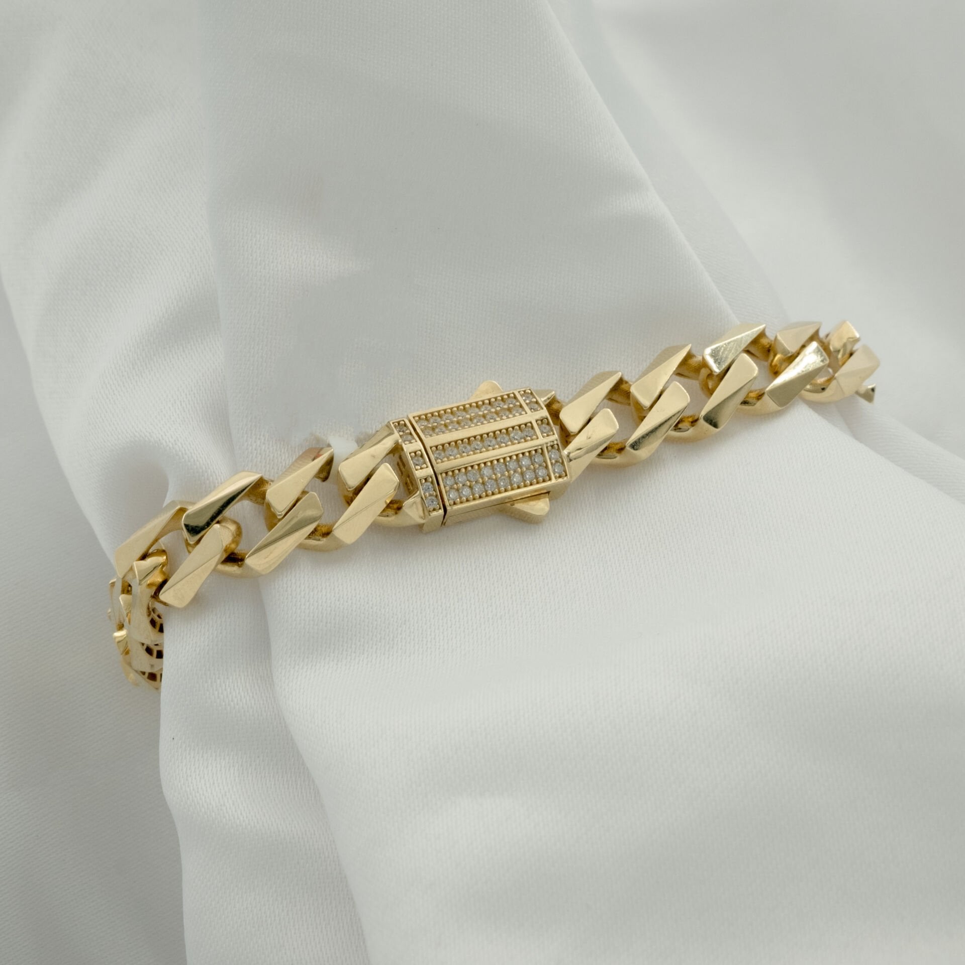 14 Ayar Gurmet Detay Altın Bileklik