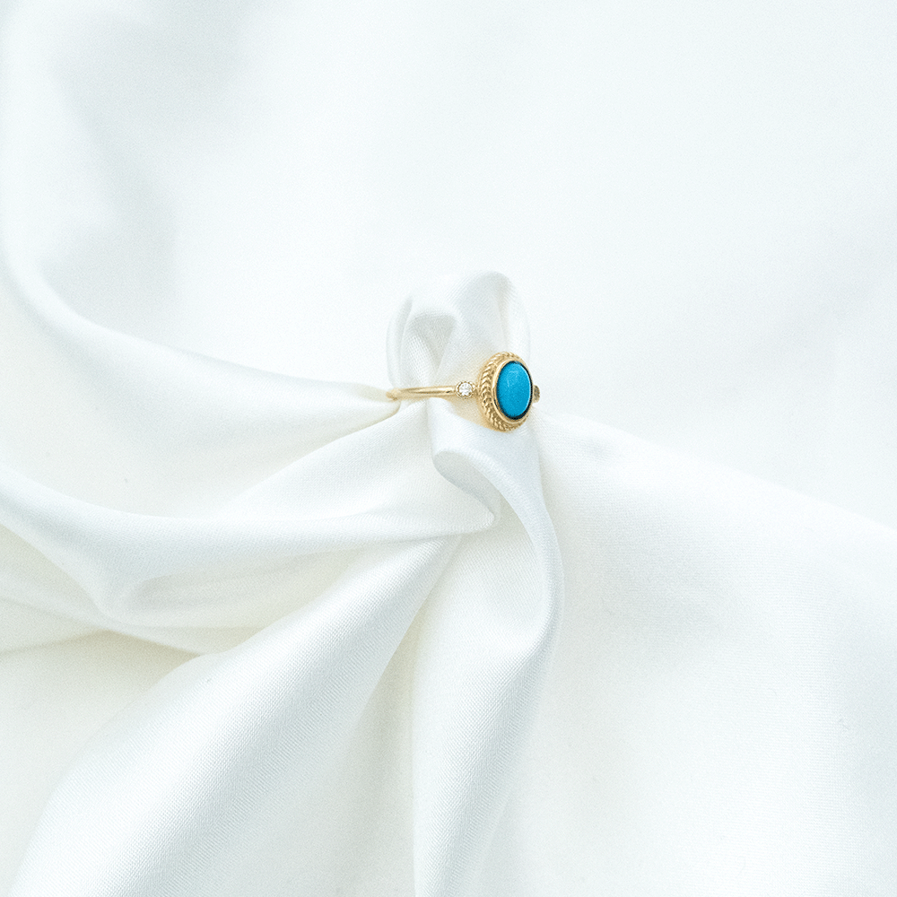 14 Ayar Mavi Oval Taşlı Altın Yüzük