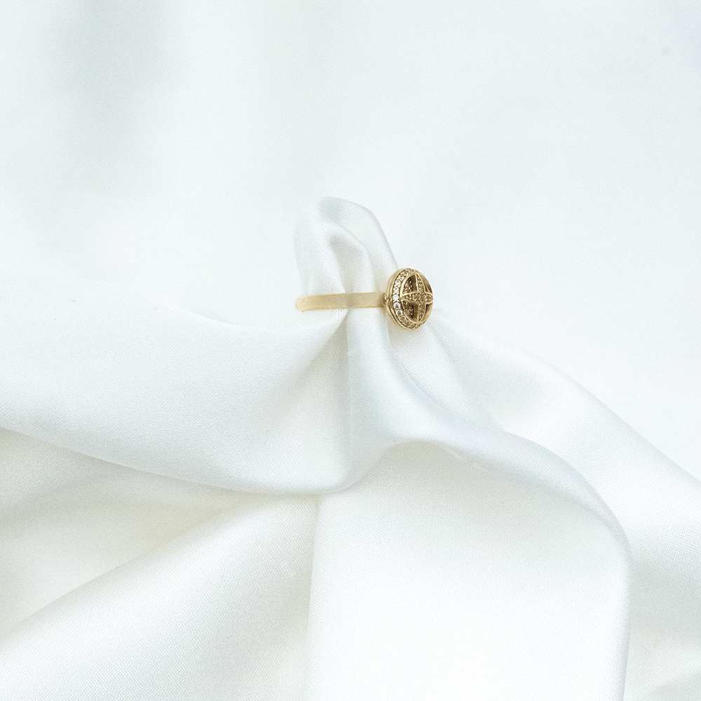 14 Ayar Taşlı Daire Kesim Desenli Altın Yüzük