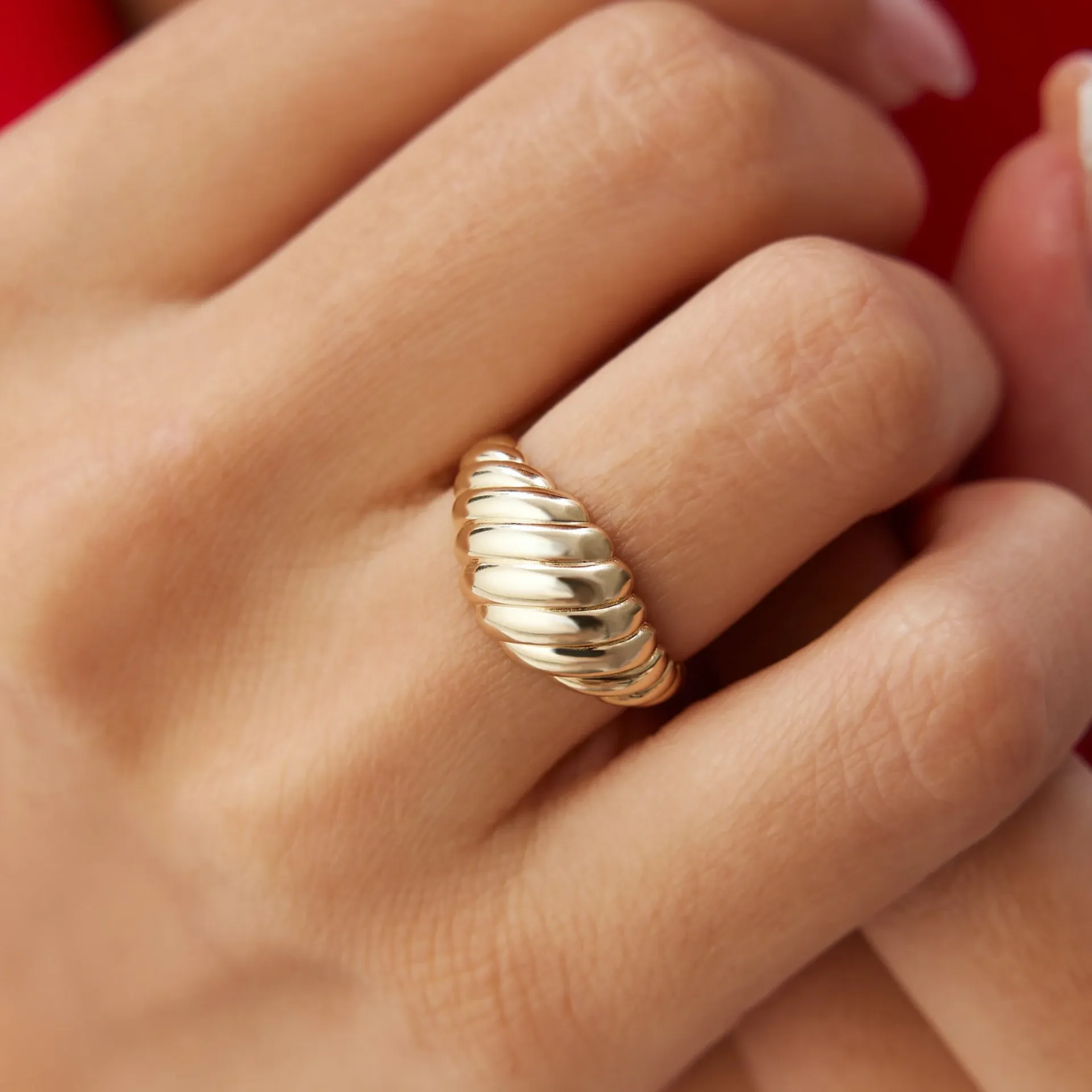 14 Ayar Kruvasan Görünümlü Altın Yüzük