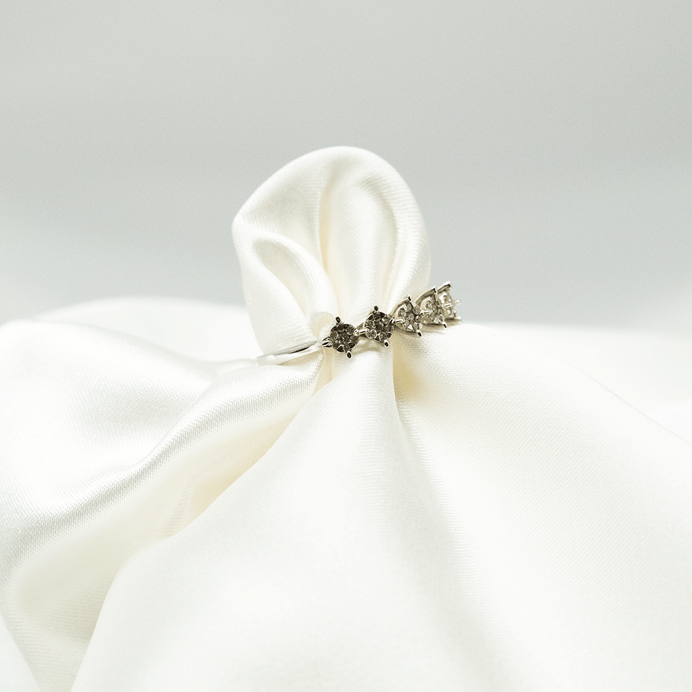 14 Ayar Beştaş Pırlanta Yüzük