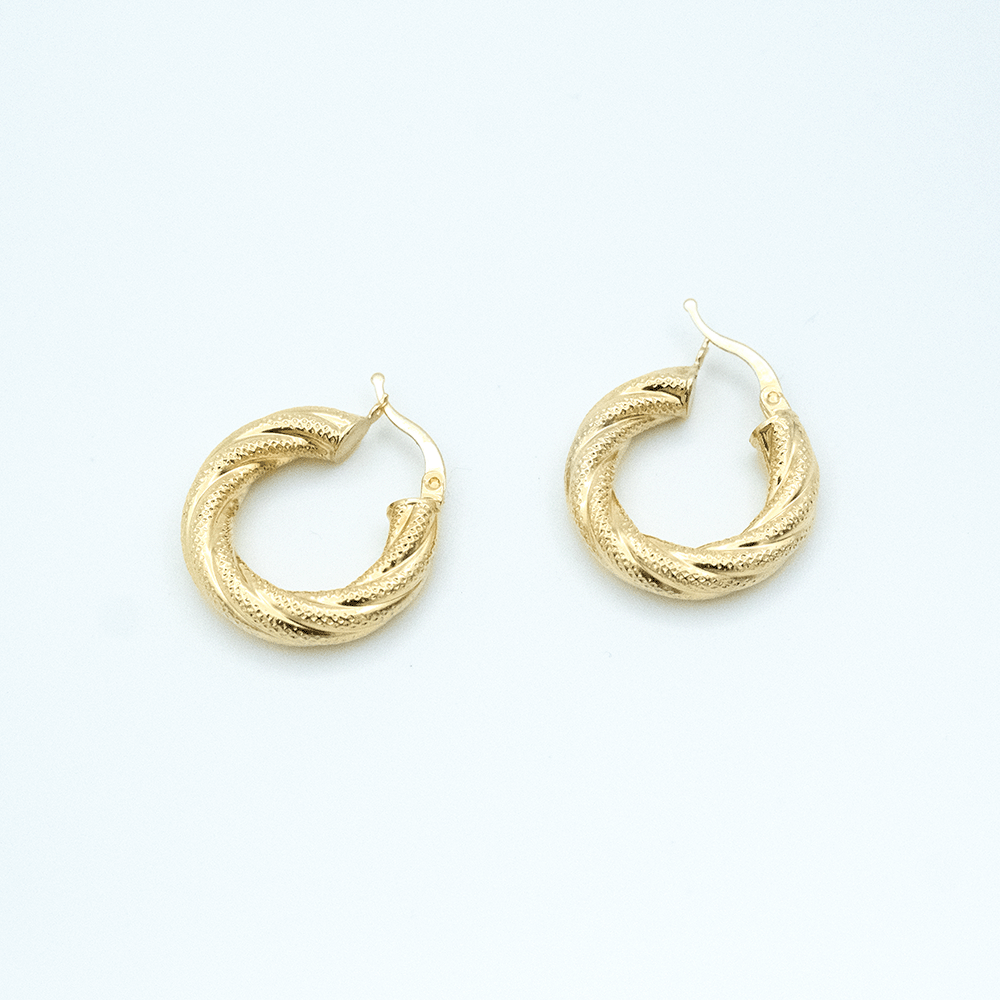 14 Ayar Nokta Desenli Sarmal Kesim Altın Küpe