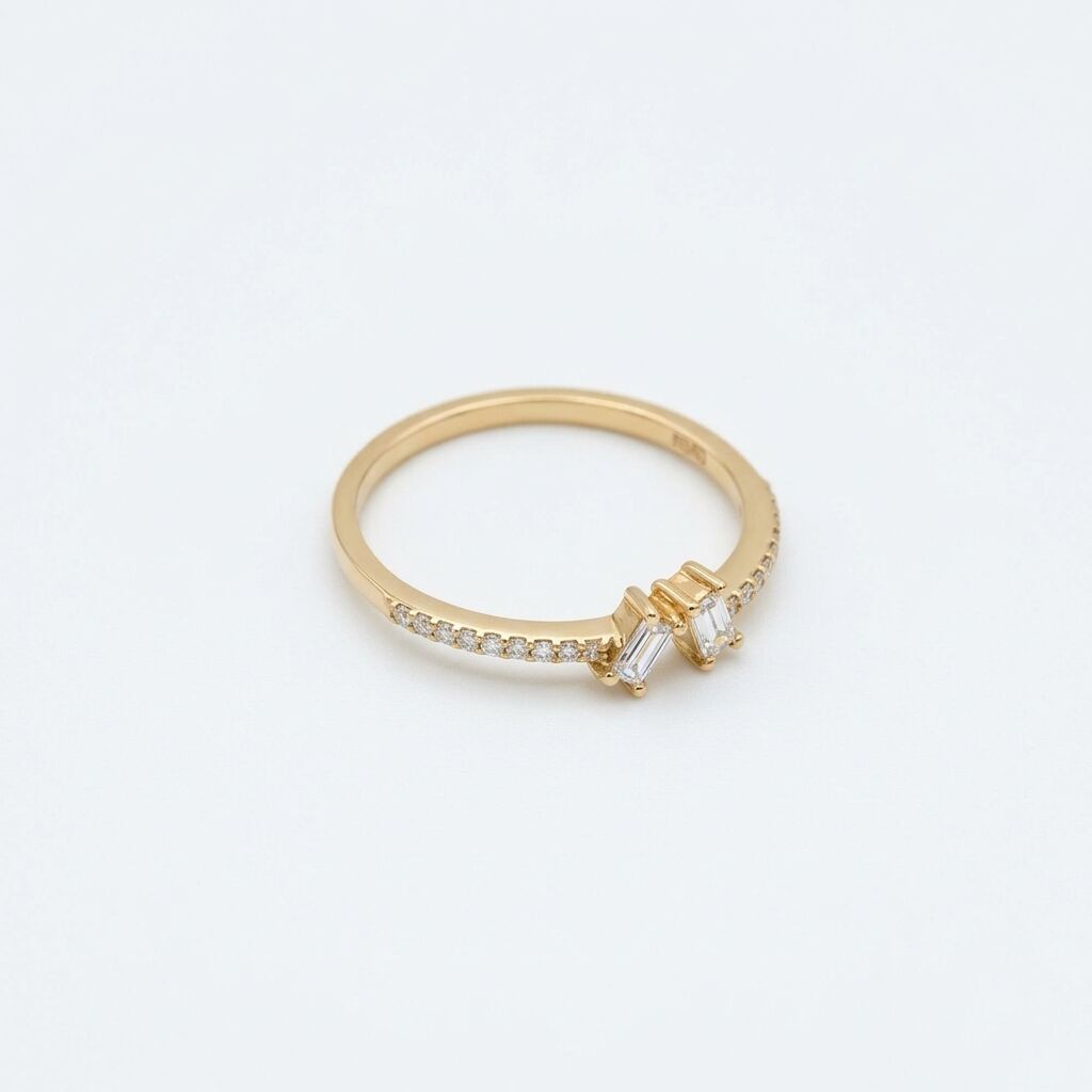 14 Ayar Taşlı Detaylı Pırlanta Yüzük