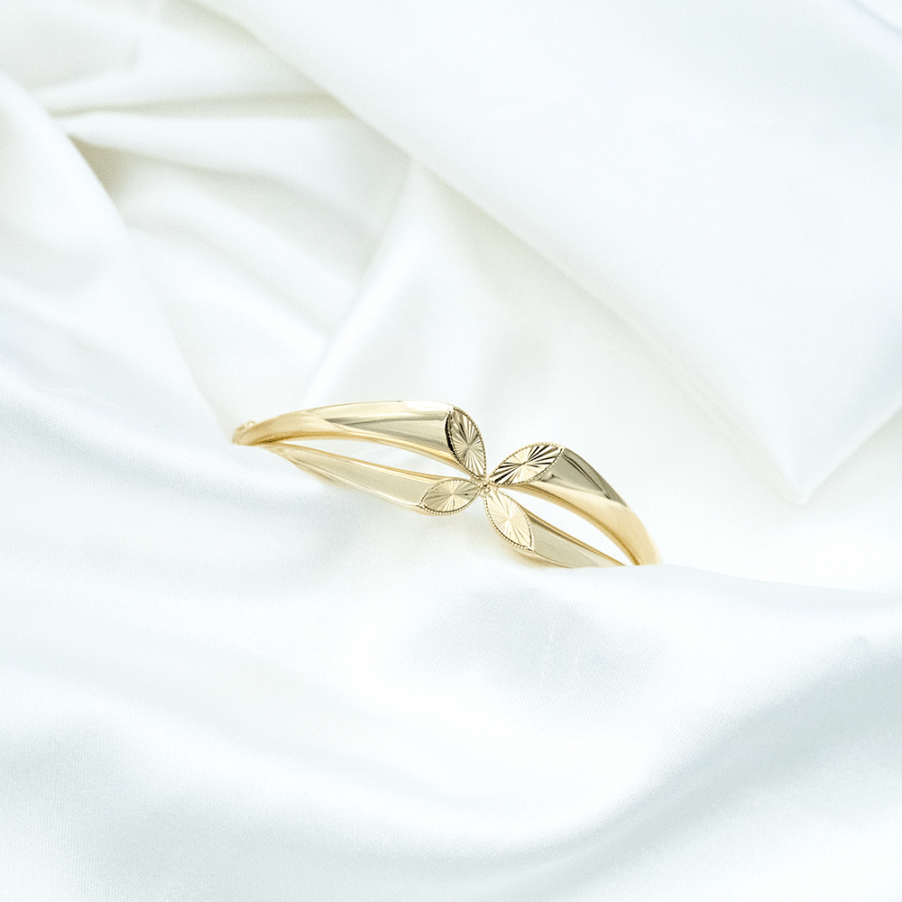 14 Ayar Çiçekli Kelepçe Altın Bileklik