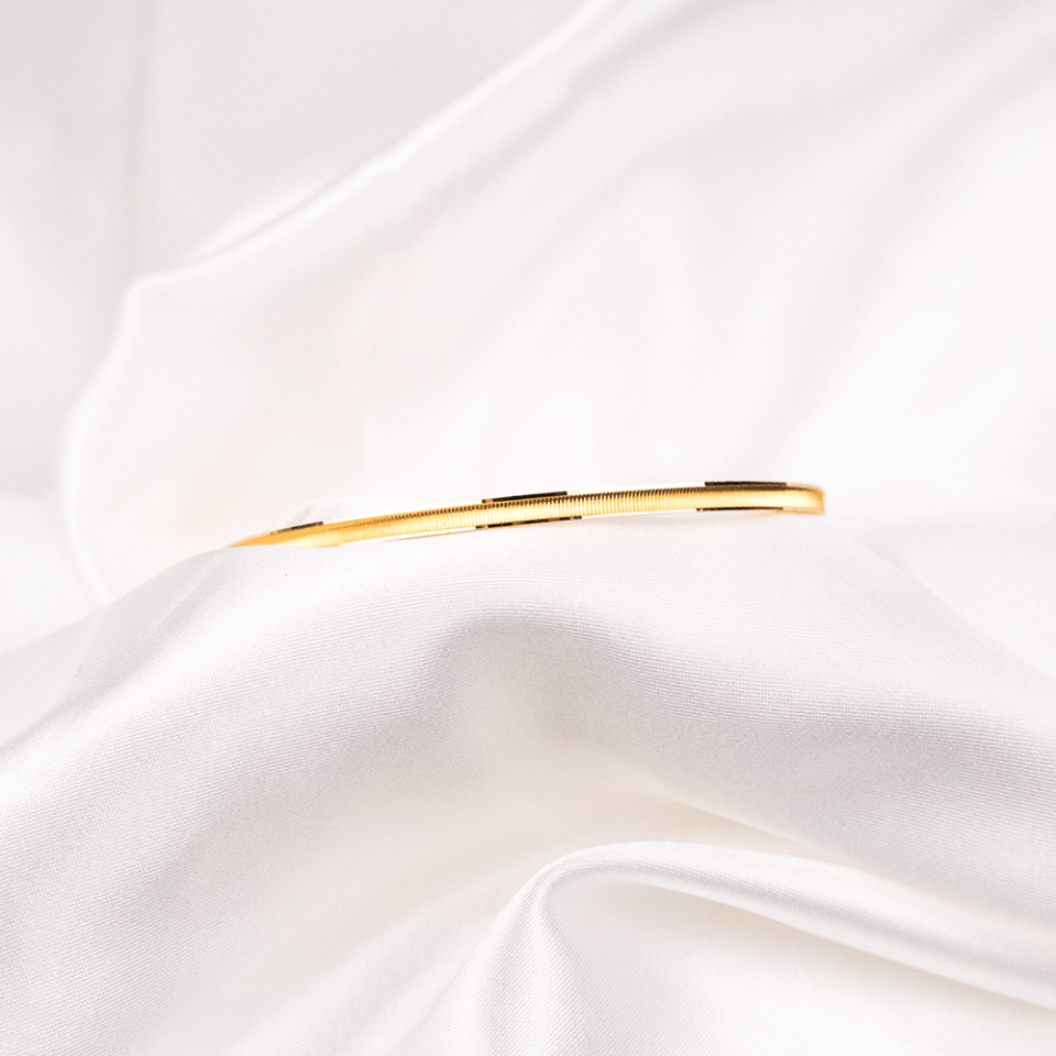 22 Ayar Kenarları Şeritli Ortası Kesikli Çizgili Gold Altın Bilezik 20 Gr