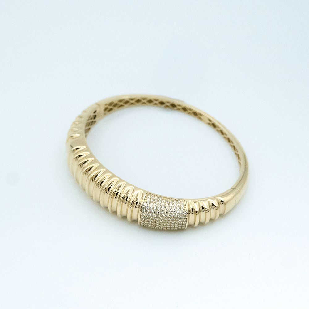 14 Ayar Taşlı Kelepçe Altın Bileklik