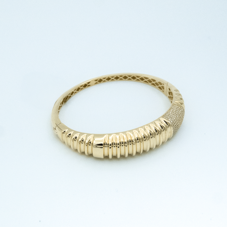 14 Ayar Taşlı Kelepçe Altın Bileklik